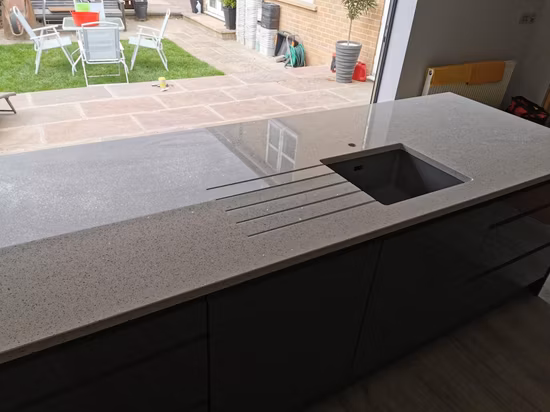 Artificial Engineered Quartz Slab Sparkling White Quartz for Countertop